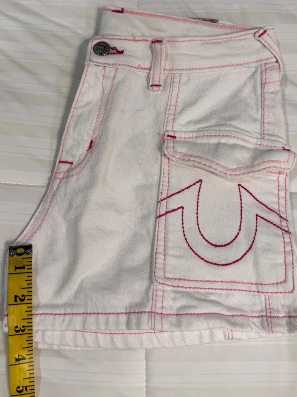 True Religion women’s Maisie Cargo Shorts. White with pink stiching. Size 14